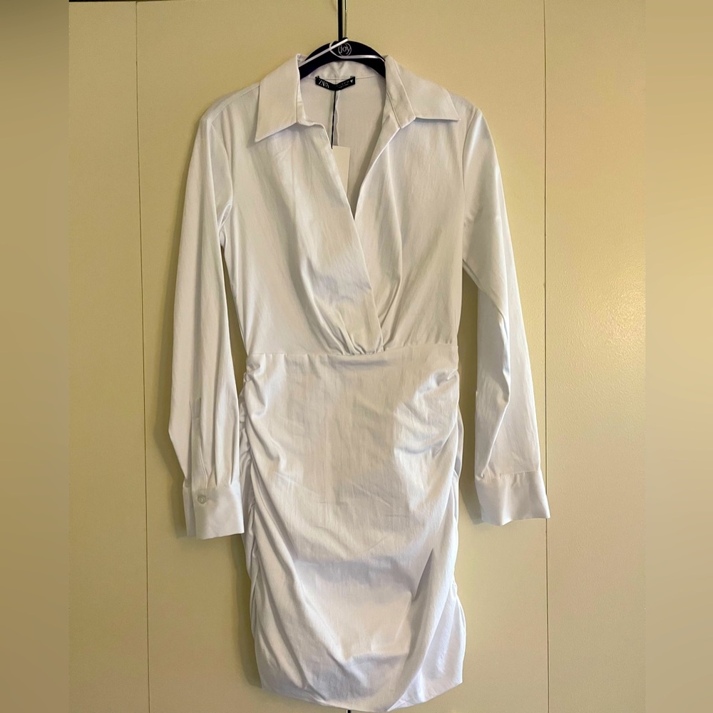 Zara dress Size XS Color is solid white